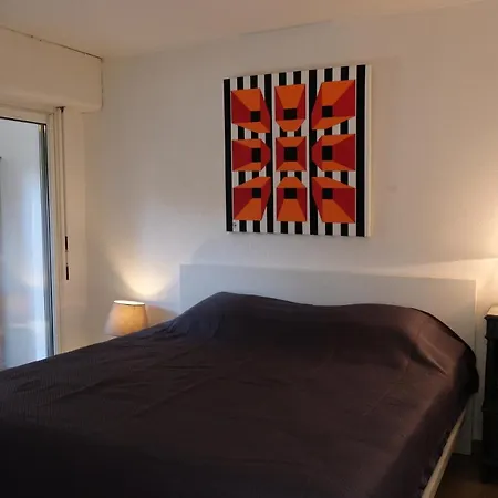 Apartment 2 Chambres, Grand Jardin Et Parking *