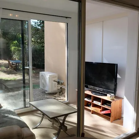 2 Chambres, Grand Jardin Et Parking Apartment *